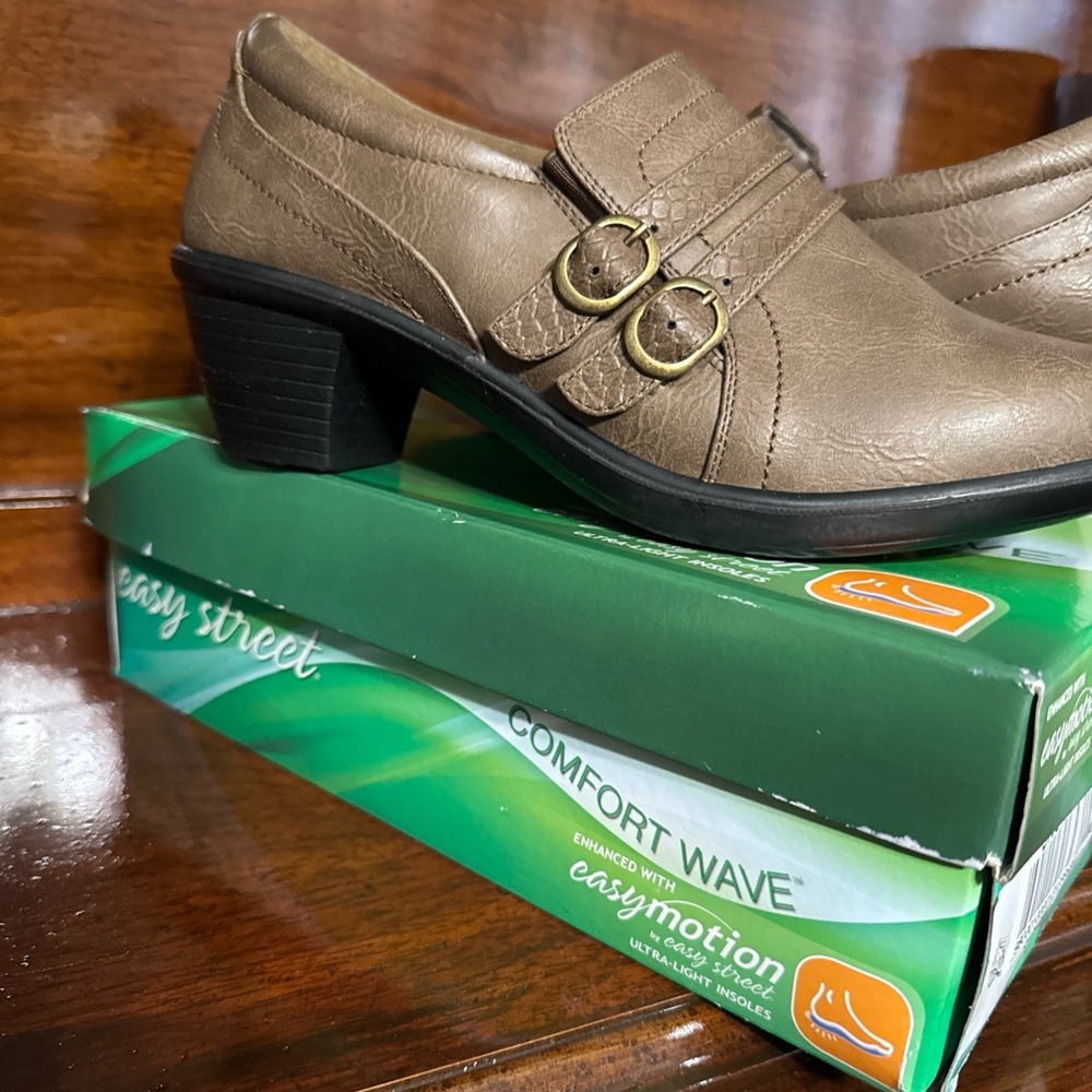 Easy Street Tan Heeled Loafers